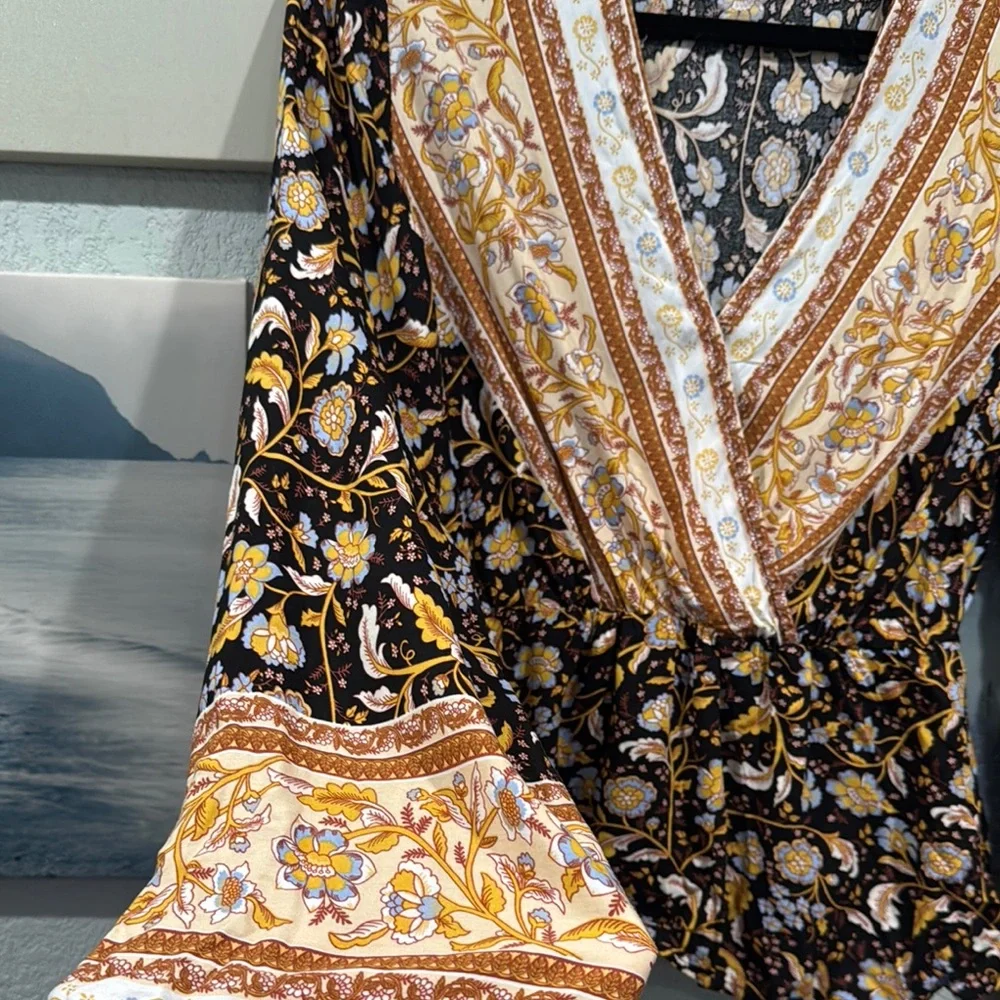 Chic Bohemian Floral Top - Picture 4 of 6